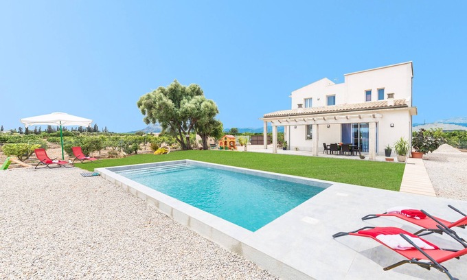 Majorca Villa | Villa très moderne avec piscine privée et grand jardin au cœur de Majorque