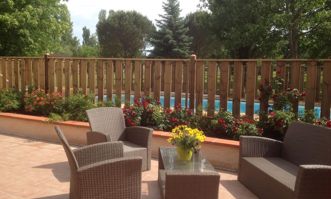 Bruguieres Cottage | TRES BEAU GITE 6 A 8 PERSONNES AVEC PISCINE PRIVÉE 7x3