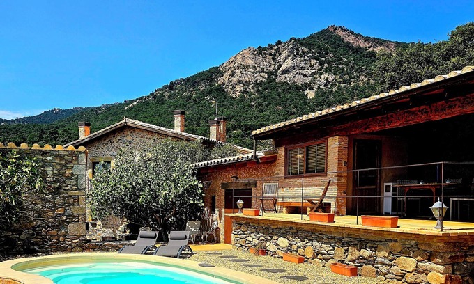 Cantallops Autre | Très jolie maison de campagne rénovée, grand jardin, porche-barbecue et piscine
