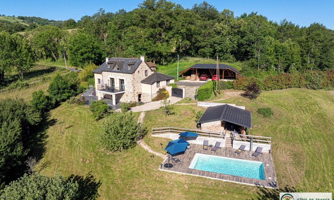 Auzits Villa | Maison indépendante très privative avec piscine privée; clim et vue panoramique
