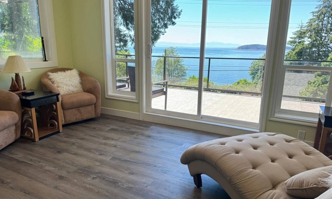 Selma Park Maison | Very Relaxing 3bdr 2bth Home with Gorgeous View
