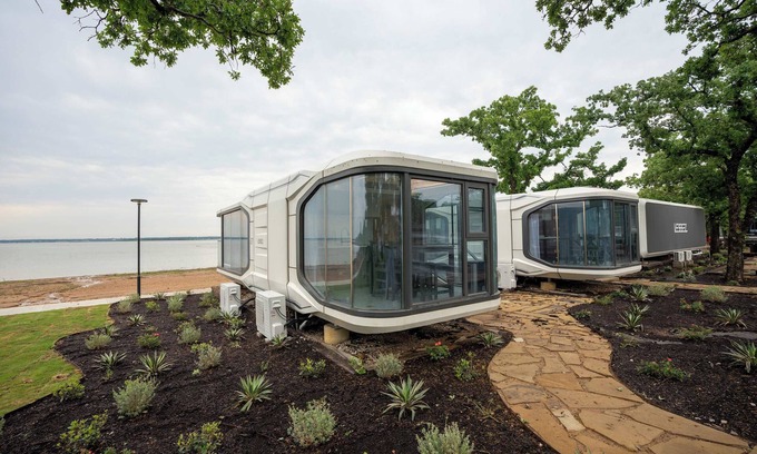 Bridgeport Maison | Vessel 7 - Designer Vessel by the Lake | Fire Pit Backyard Wi-Fi Ready
