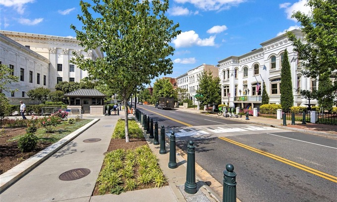 Capitol Hill Copropriété | Vues Instaworthy | Endroit magnifique | IDÉAL POUR DES SÉJOURS NUITS, MENSUELS ET PLUS LONGS!