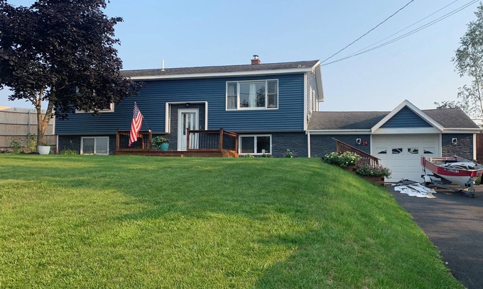 Presque Isle Maison | Veteran Owned, charming 4-bedroom house with WiFi, AC in lovely Presque Isle
