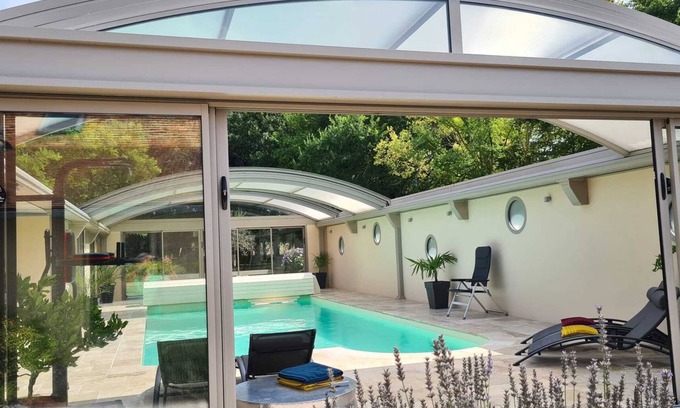 Morannes sur Sarthe-Daumeray Maison | Villa TOUT CONFORT, PISCINE PRIVÉE, jacuzzi, sans vis-à-vis, 4000 hectares