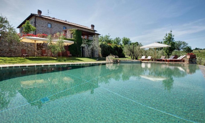 Mercatale Val di Pesa Villa | Villa il convento Promoted by WeekHomes.com