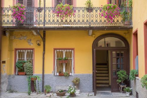 San Nicolo Maison | ViaBasso11 Guest House