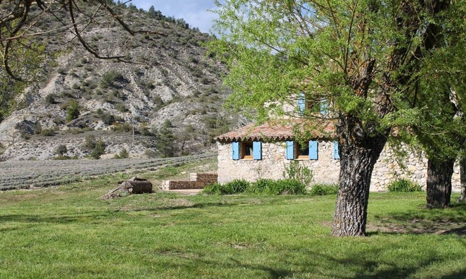 Montbrun-les-Bains Maison | Grange Viard