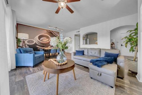 Tampa Appartement | Vibrant 2br Apt Pool, Jacuzzi, Gym #11