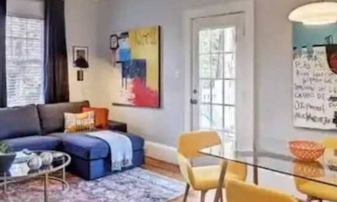 Dilworth Copropriété | Bright and Restful 2BR near Uptown with Balcony