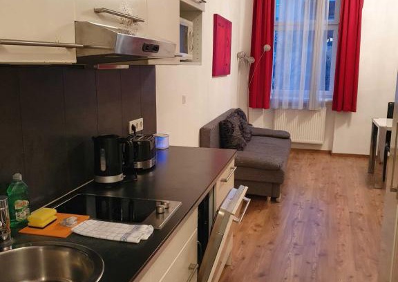 Erdberg Appartement | Vibrant Red Apartment I contactless Check-In
