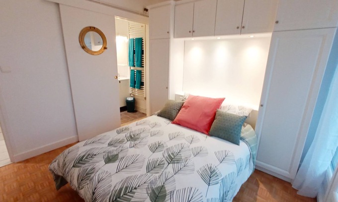 Republique Appartement | 🌳 Vichy - Square République - avec Terrasse - Séjour - Cure - 🐕 🌳