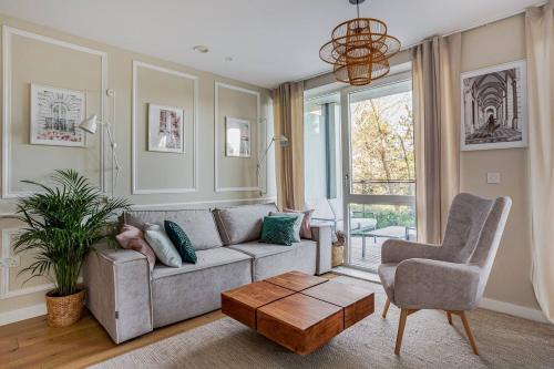 Uxbridge North Appartement | Vick's house with parking and EV chrgr