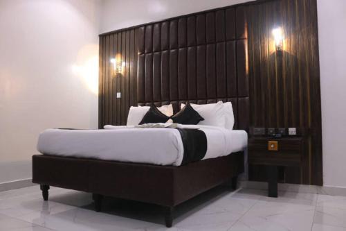 Asaba Hôtel | Victorian Bloom Hotel & Resort
