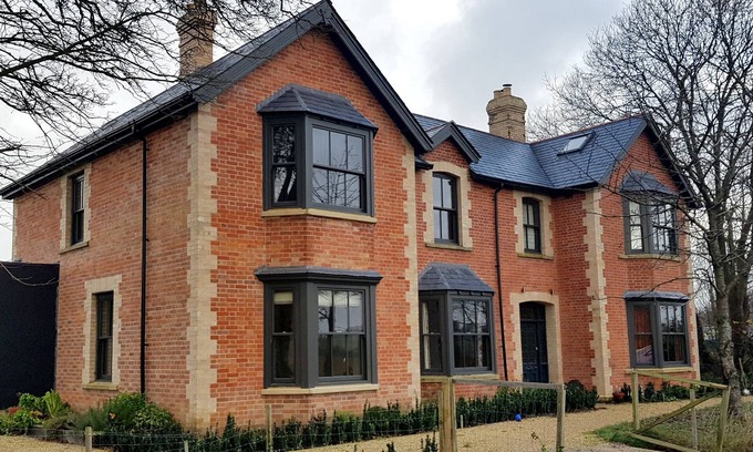 Wincanton Maison | Victorian Farmhouse with land and lake near Bruton