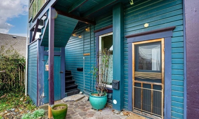 York Maison | Victorian on Garden Best Location in Town