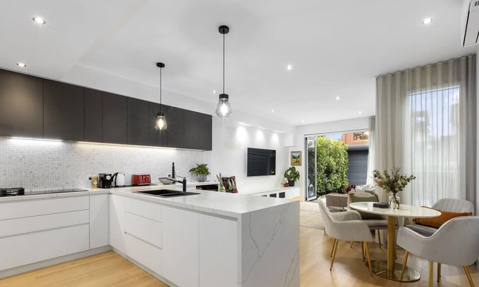 Albert Park Maison | Victorian Townhouse in Albert Park