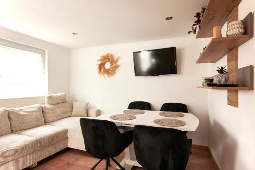 Vienna Maison | Vienna Prestige Luxury 3BD Villa