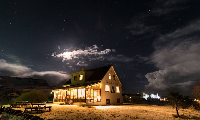 Myrdalshreppur Auberge | Vik HI hostel
