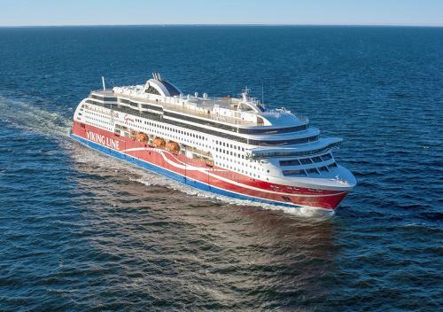 Turku Harbour Location De Bateaux | Viking Line ferry Viking Grace - Mini-cruise from Turku