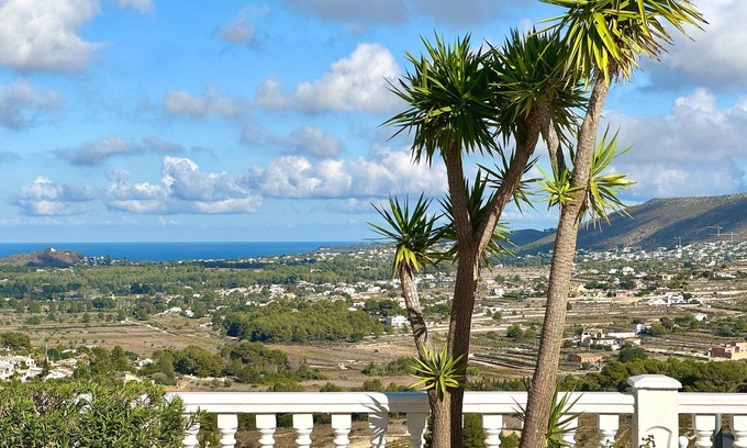 Benitachell Villa | Casa Creativa : votre maison de vacances de rêve ensoleillée avec vue sur la mer