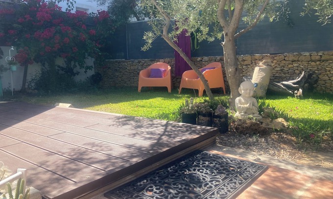 Fuseta Appartement | Vila Alegre, retreat with lots of privacy, garden and parking lot