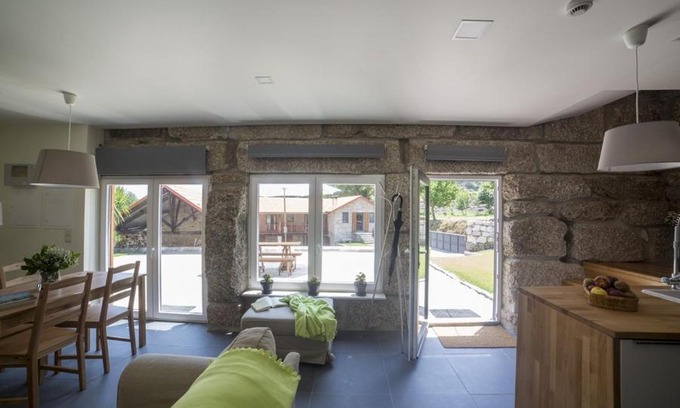 Casteloes Maison | Vila Beiral