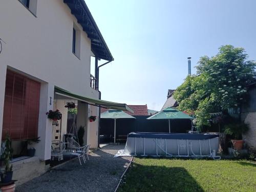 Jibert Maison | Vila Bella