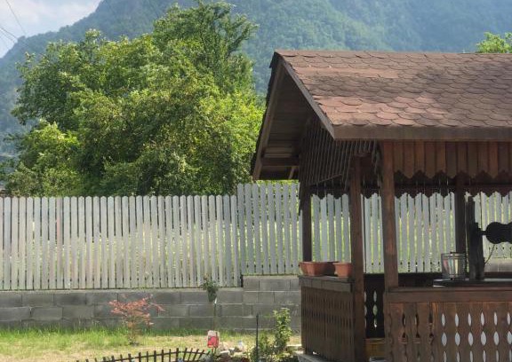 Brezoi Maison | Vila Bughianu