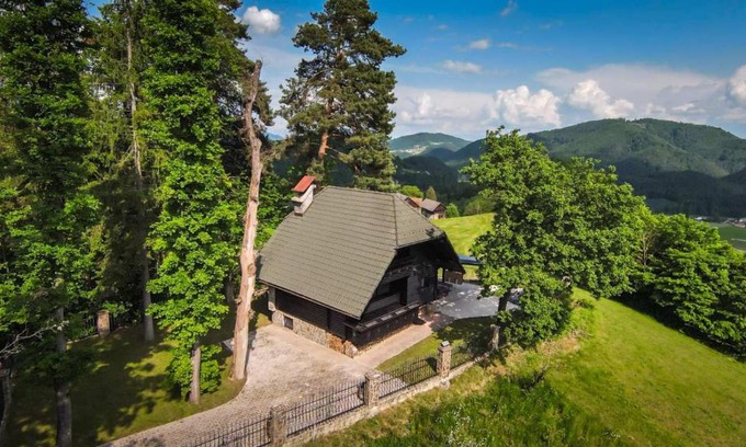 Zalec Maison | VILA HELENA