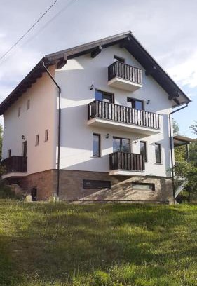 Moisei Maison | Vila Hojda