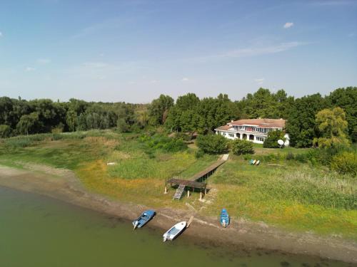 Sarulesti Appartement | Vila Lac - Ecohotel - Domeniul Sarulesti by the Lake