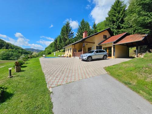 Tuhelj Villa | VILA LASOVIC + POOL + JACUZZI + SAUNA