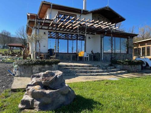 Panicherevo Villa | Vila Marina Ilkoni at Jrebchevo dam