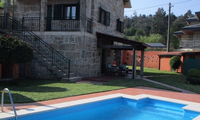 Vilaboa Maison | Vilaboa, Maison en pierre en milieu rural, piscine, wifi, bien relié