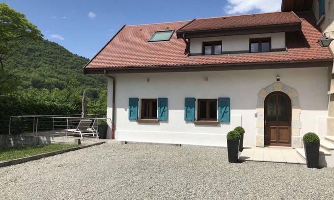 Sevrier Maison | Villa à 200 m du lac d'Annecy avec terrasse et parking