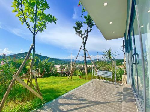 Phuc Yen Cabine | Villa 3 bedrooms Venus Flamingo Resort free ticket F12 or F24