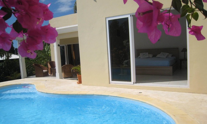 La Mivoie Villa | Villa 3 CH, vue mer à Rivière Noire, piscine privée, à 10 mn à pied de la plage