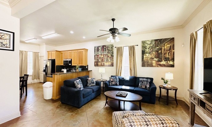 Pine Grove Appartement | Villa 3, spacious townhouse in Tickfaw, LA