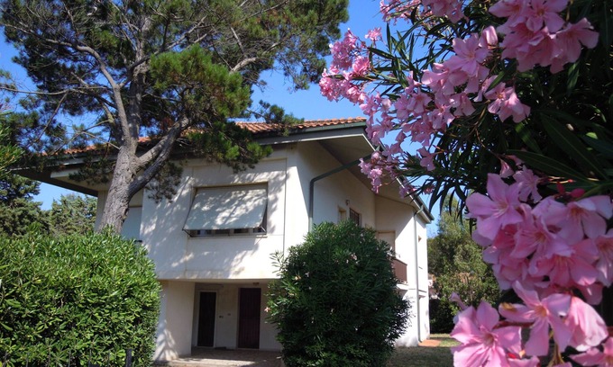 Giannella Villa | Villa à 50 mètres de la plage Giannella, grand jardin privé