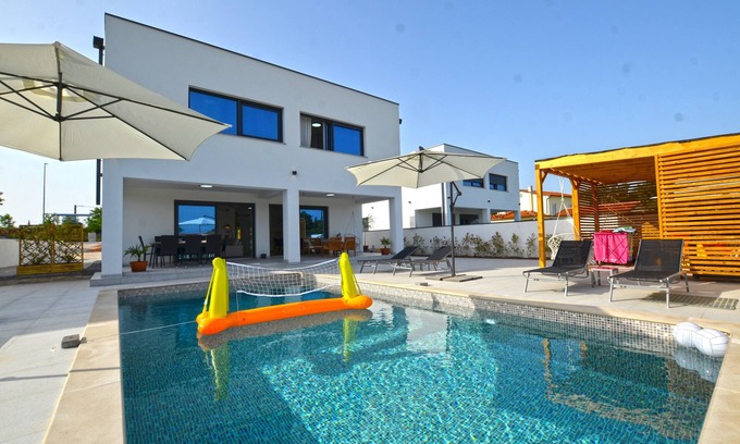 Kurili Villa | Villa 5H, 4 bedroom villa with pool and jacuzy and sauna, near Rovinj