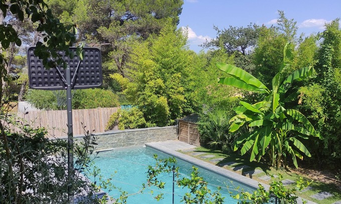 La Roque-d'Antheron Villa | Villa 6-8 personnes - Piscine chauffée - Provence