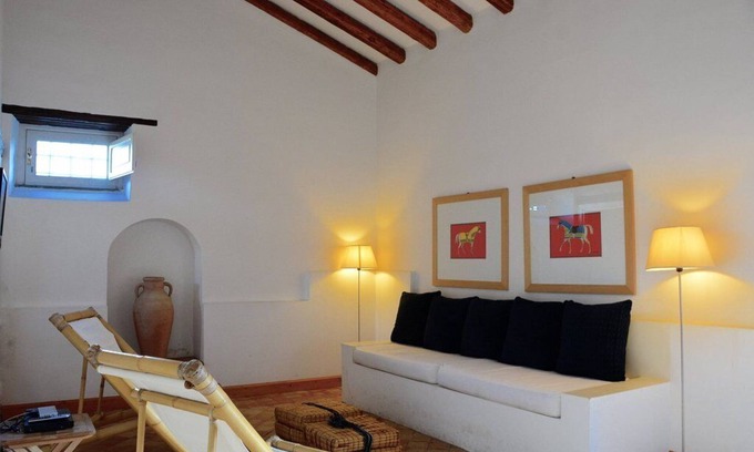 Castiglione di Sicilia Villa | Villa Alloro, independent villa surrounded by a private garden overlooking Etna.