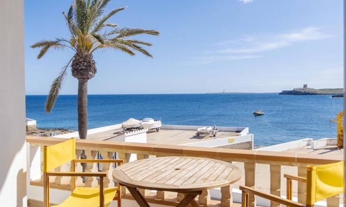 S'Algar Appartement | Villa Abril is a townhouse on S'Algar Sea front