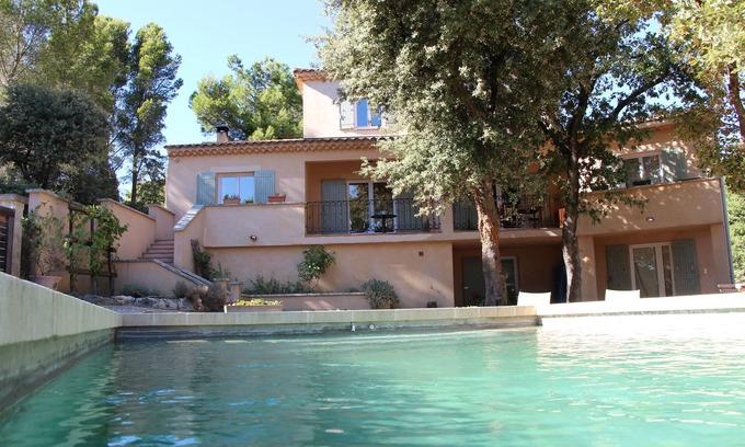 Chateauneuf-de-Gadagne Maison | Villa + piscine calme absolu à Châteauneuf de Gadagne Vaucluse