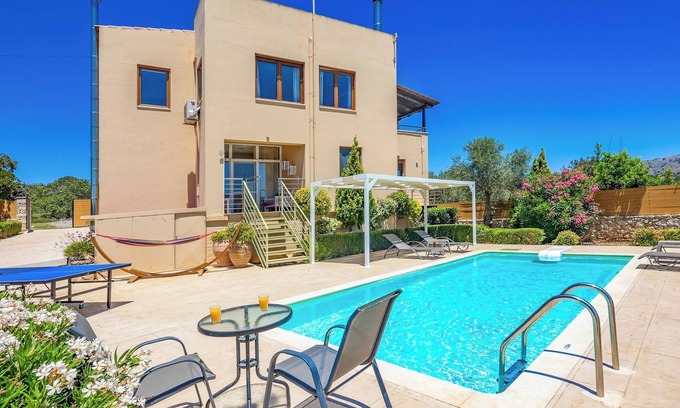 Monopari Villa | Villa Aclando - Trois Chambres Villa, Couchages 6