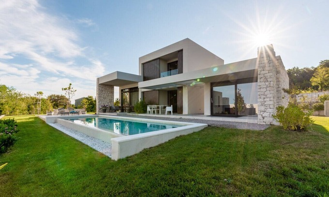 Kapelica Villa | Villa Adoral for 6 people near Labin-Rabac - modern villa with heated swimming pool