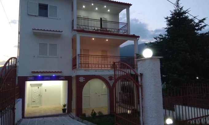Emmanouil Pappas Appartement | Villa Agnanti Apts and Suites