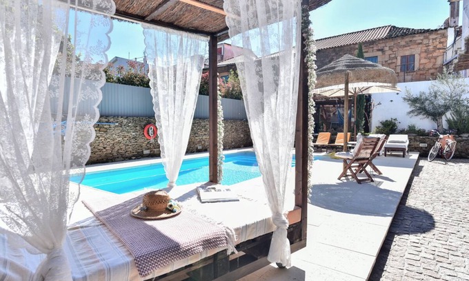 Armamar Villa | Villa Amarna - Four Bedroom Villa, Sleeps 8