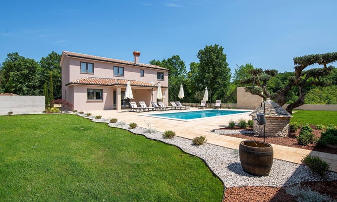 Kapelica Villa | Villa Amore: Sonnenverwöhnter Luxus am Meer